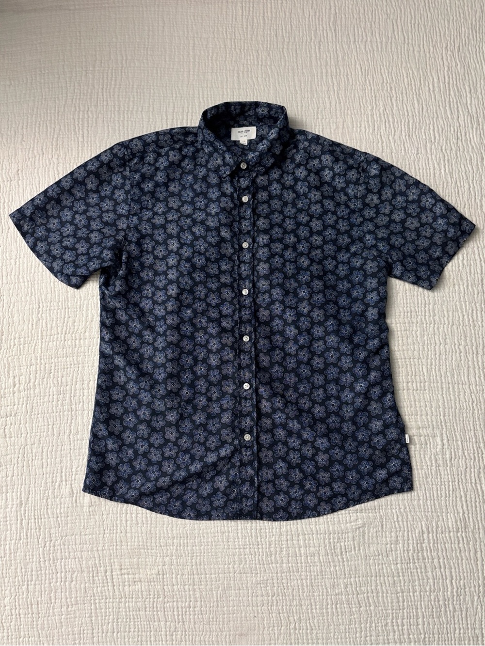 Julian & Mark navy floral pattern button up short sleeve shirt
